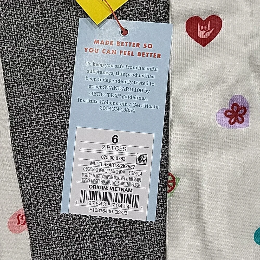 Cat & Jack Girls Holiday Hearts Print Short Sleeves Pajama Set Top Pants Size 6